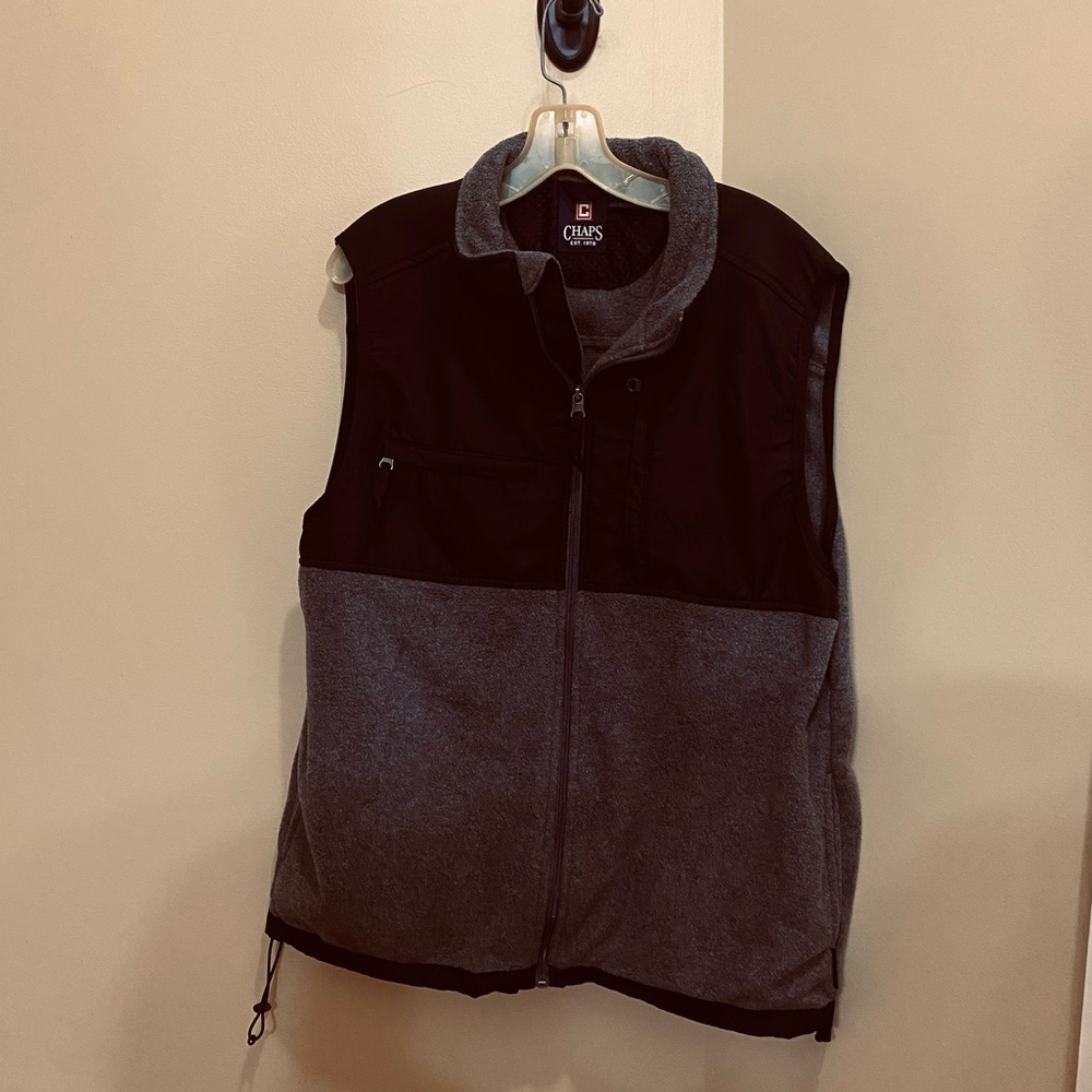 Chaps Golf vest Sz Large
